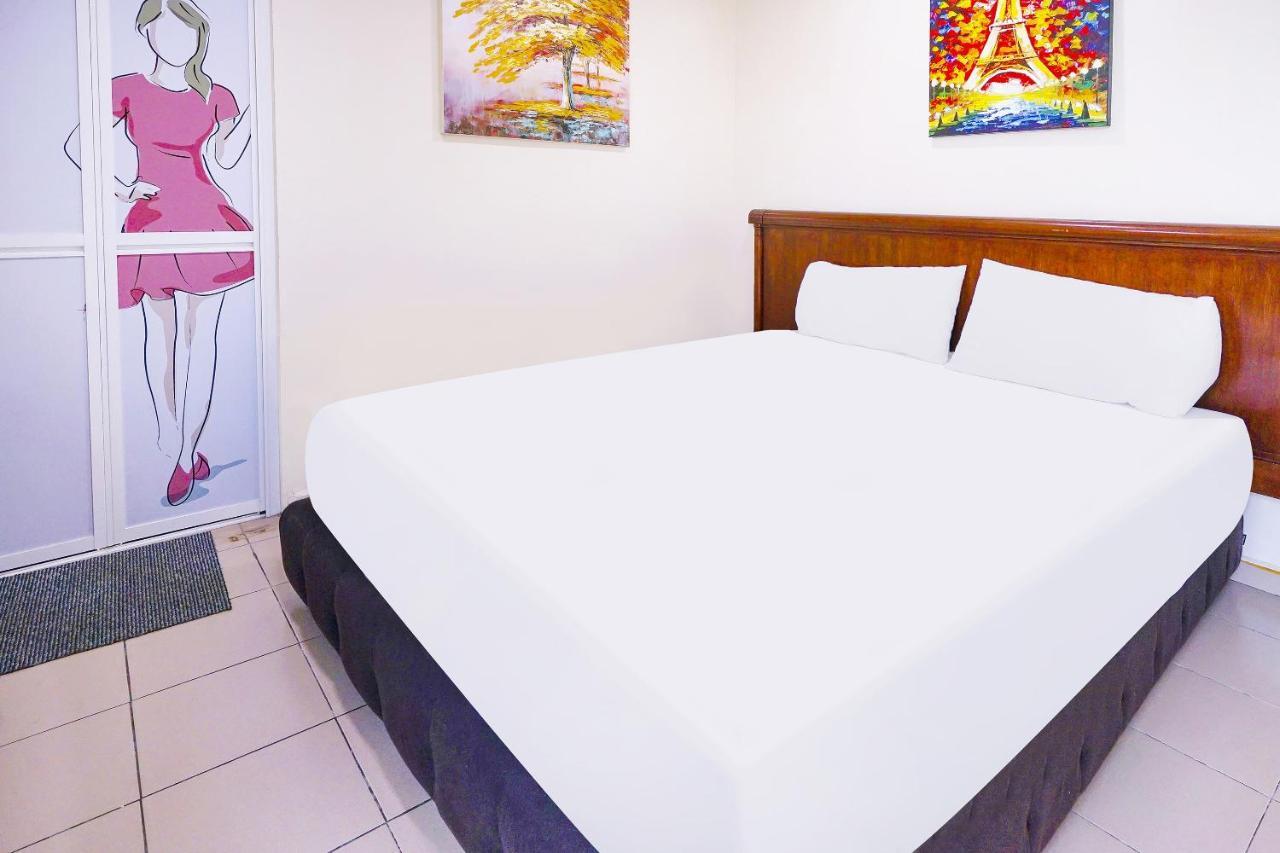 Oyo 90486 New Station Hotel Klang Esterno foto