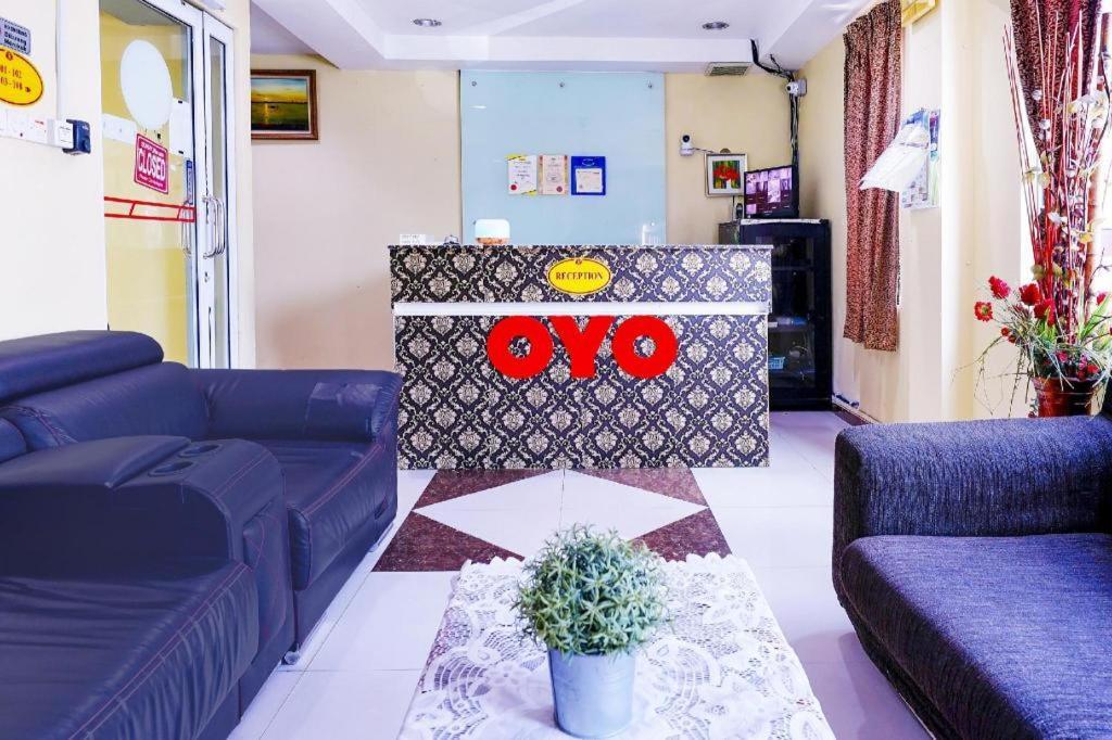 Oyo 90486 New Station Hotel Klang Esterno foto