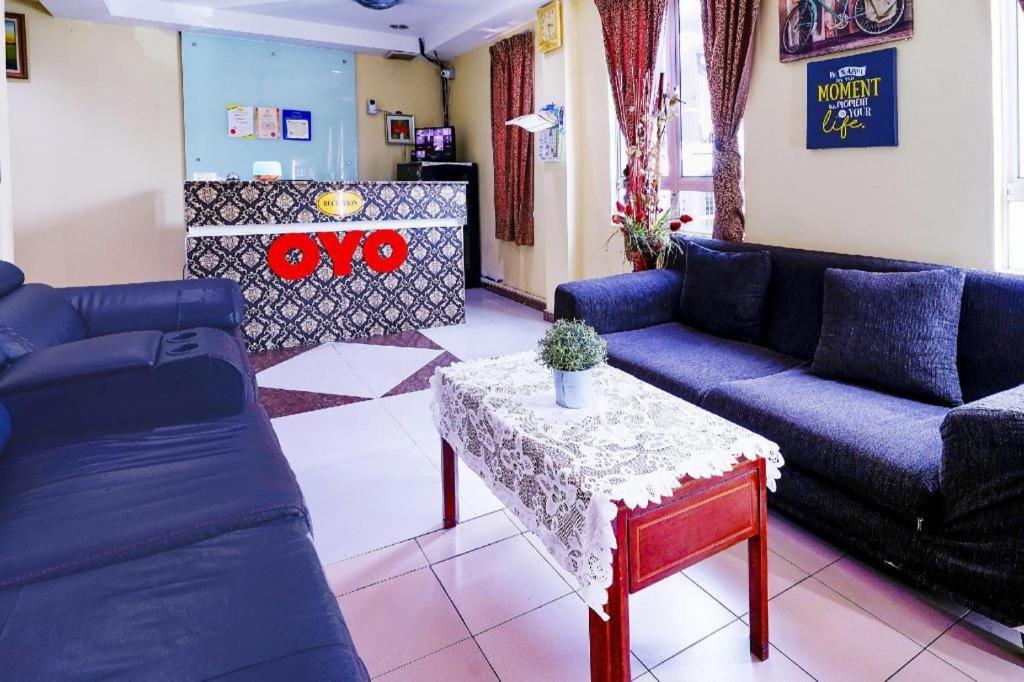Oyo 90486 New Station Hotel Klang Esterno foto