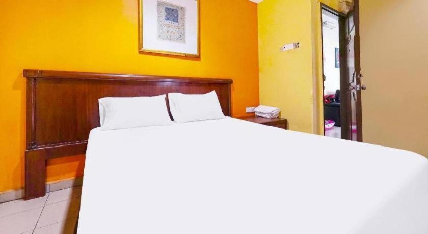 Oyo 90486 New Station Hotel Klang Esterno foto