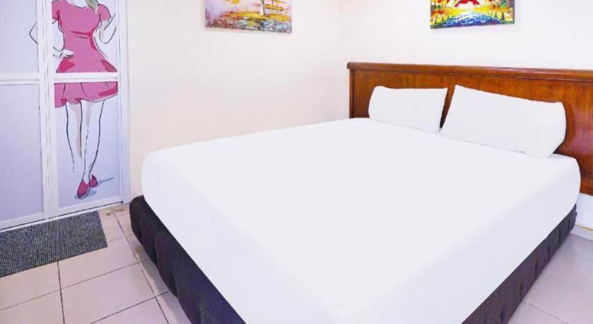 Oyo 90486 New Station Hotel Klang Esterno foto