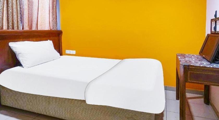 Oyo 90486 New Station Hotel Klang Esterno foto